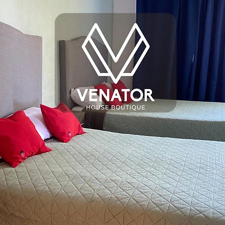 4 Venator House Boutique Aparthotel เลออน ภายนอก รูปภาพ