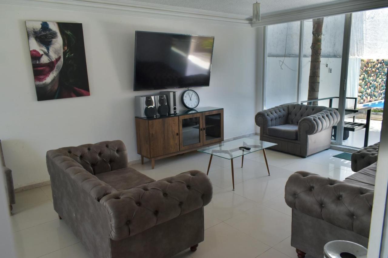 4 Venator House Boutique Aparthotel เลออน ภายนอก รูปภาพ